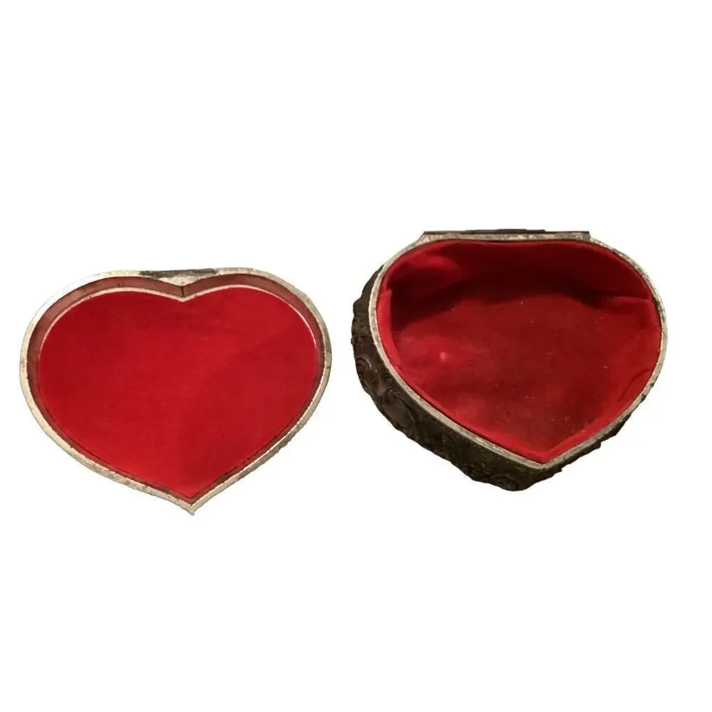 Time For Us Vintage Silver tone Metal Trinket Jewelry Box Flower Heart 3 Footed